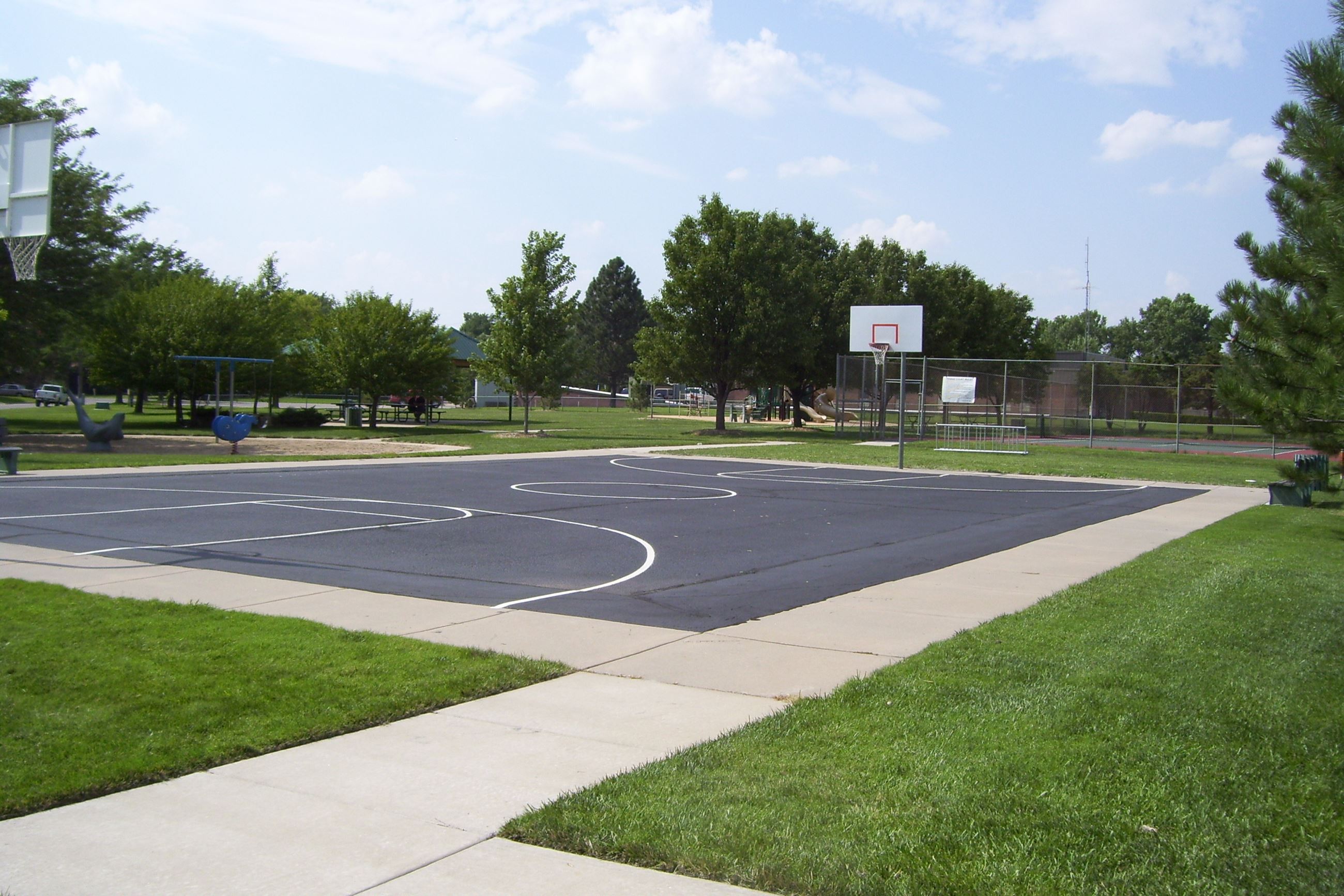 Basketball court at Bel Aire Park